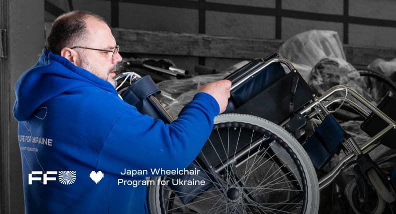 The FFU team delivered 140 wheelchairs to the Ternopil region