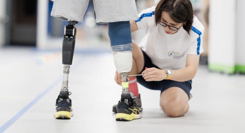 11,6 млн дол. на протезування українців від Ісландії: як взяти участь у проєкті