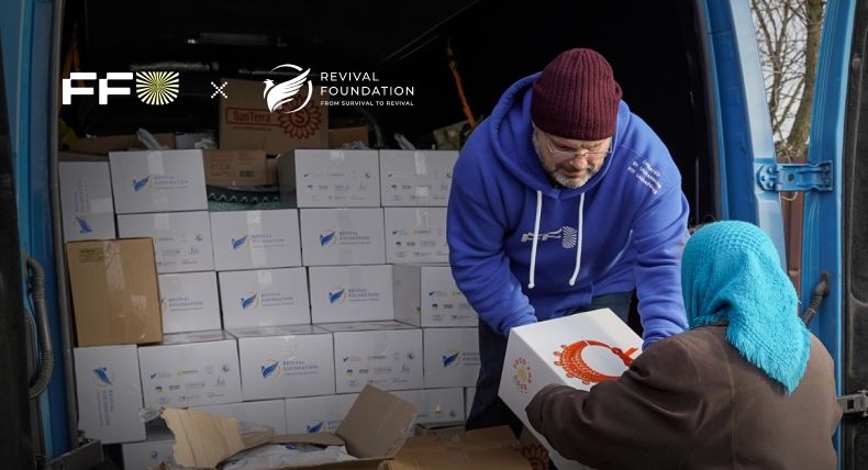 Фонд Revival Foundation передав 200 продуктових наборів для гуманітарної місії Future For Ukraine на Херсонщині