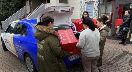 FFU donates chocolates to the Dom Matki orphanage
