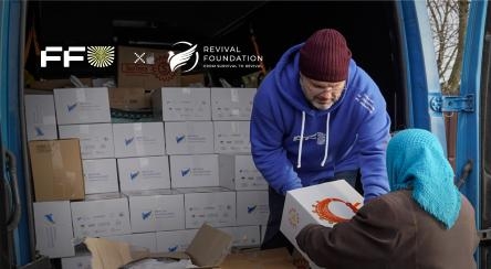 Фонд Revival Foundation передав 200 продуктових наборів для гуманітарної місії Future For Ukraine на Херсонщині