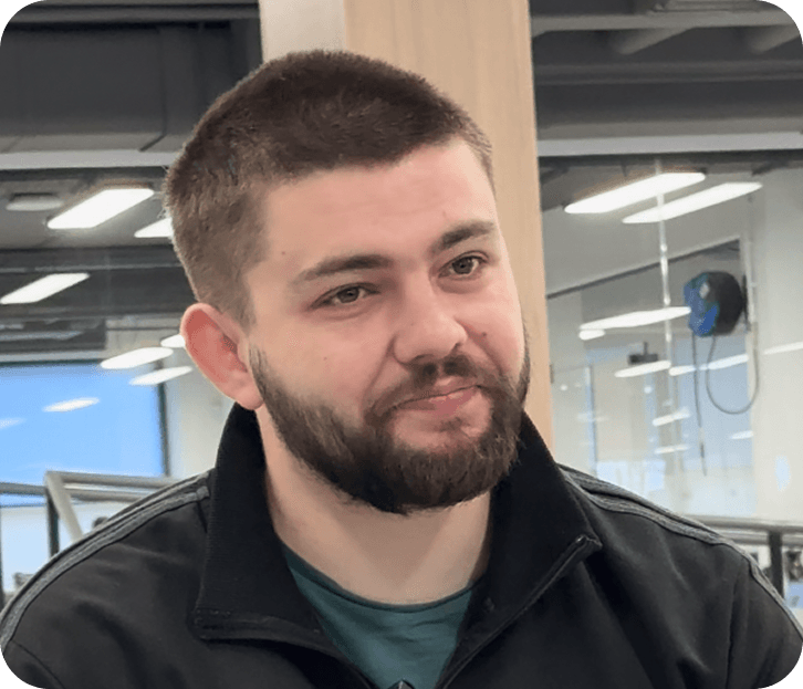 Олександр, 27 років